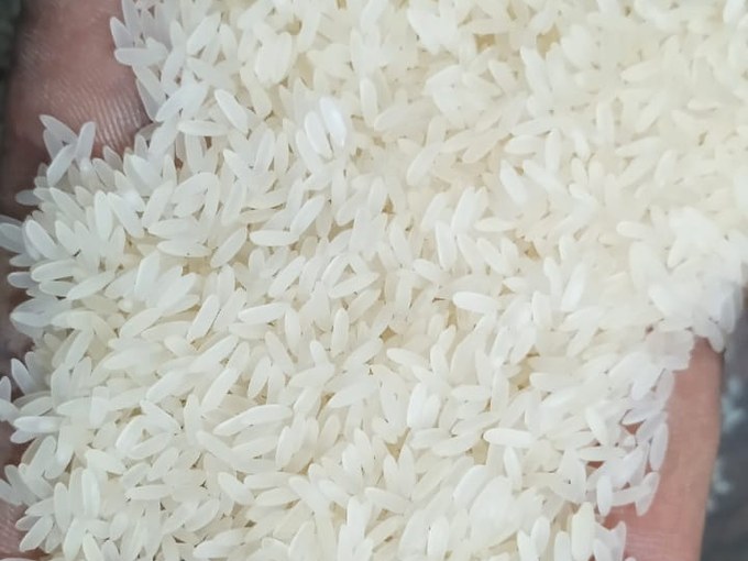 Non-basmati long grain white rice